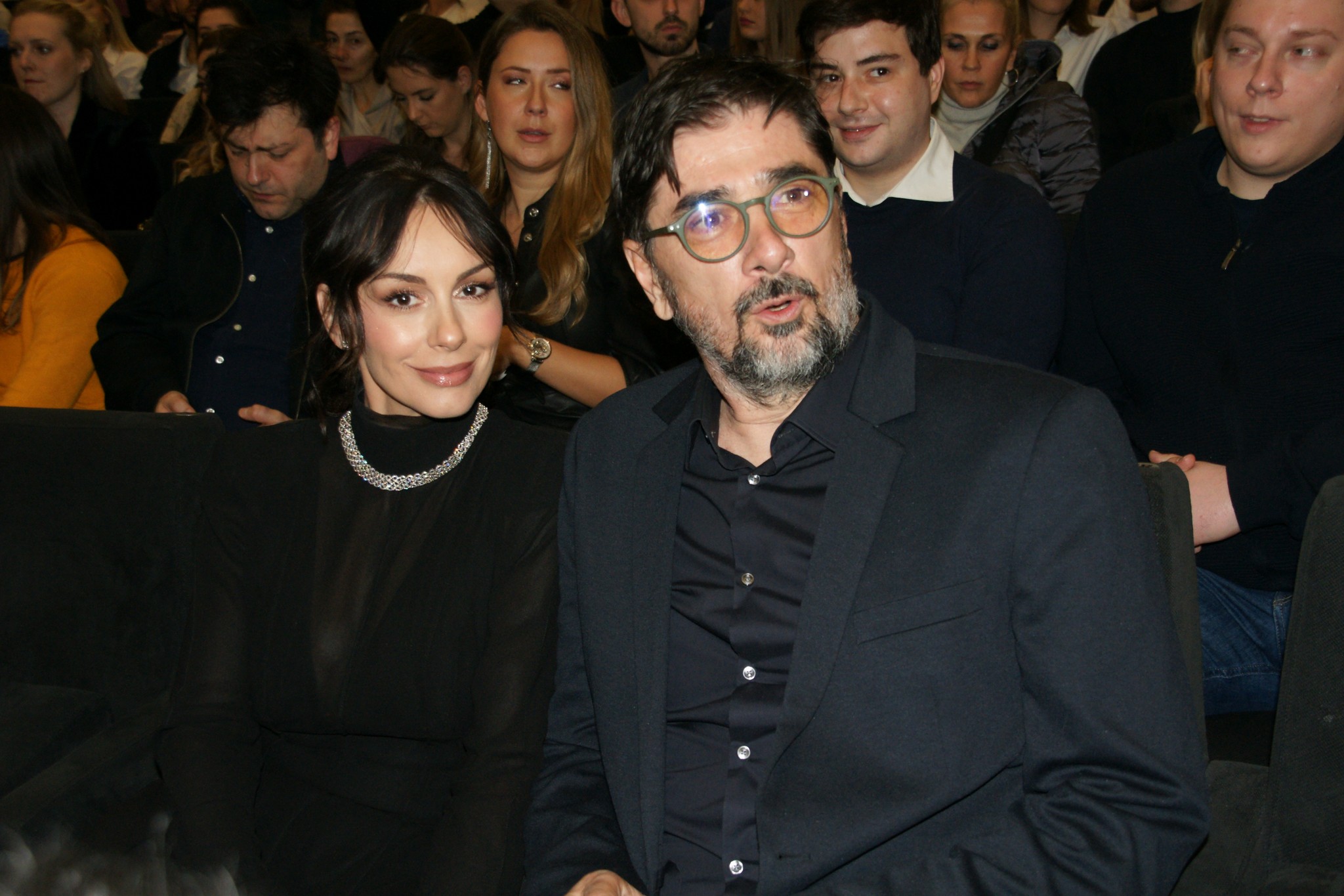 Jedan Od Najlep Ih Gluma Kih Parova Blistali Su Na Premijeri Film