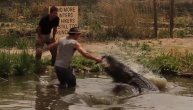 Radio je live kada je aligator napao čuvara