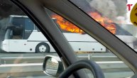 Autobus se zapalio na autoputu Beograd - Šid