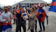 Navijači Srbije su ludovali sa novinarkom