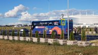 Autobus sa srpskim reprezentativcima pozdravljen uzvicima