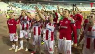 Igrači Crvene zvezde slave pobedu nad Spartaksom sa navijačima