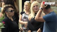 Vesna de Vinča uplakana na sahrani Miše Ognjanovića