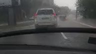 U Beogradu lije kao iz kabla, a ovako izgleda vožnja usred potopa