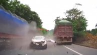 Smrskala ga dva šlepera, vozač izleteo iz olupine automobila kroz prozor i uhvatio se za glavu