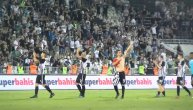 Igrači Partizana pozdravili navijače posle utakmice sa Bešiktašom