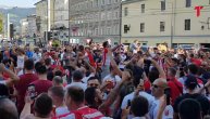 Delije iz Austrije napravile ludnicu pred polazak na stadion