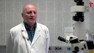 Doktor Milenko Stojković je obavio transplantaciju rožnjača tek rođenoj bebi