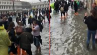 Venecija tone iz časa u čas