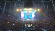 "Ti lutaš, bebo" zapevala cela Arena