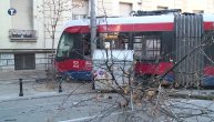 Ekipe odnose leš muškarca koga je ubio tramvaj