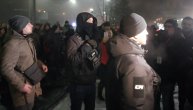 Suzavac, dim i bes: Protesti ispred ambasade Rusije u Kijevu zbog incidenta u Kerčkom moreuzu
