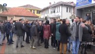 Održan protest i u Gračanici, prodavnice i javni objekti zatvoreni