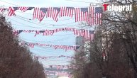 Priština preplavljena američkim zastavama