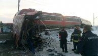Voz udario u autobus kod Niša i prepolovio ga, ima mrtvih