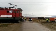 Železničar zaustavlja voz na mestu tragedije u Donjem Međurovu