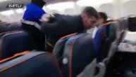 Hapšenje naoružanog putnika u avionu za Moskvu