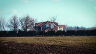 Ovako izgleda velelepna vila Nataše Bekvalac u Čeneju