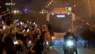 Autobus pun fudbalera Reala prošao ulicama grada, navijači pali u trans