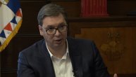 Vučić odgovorio kada će početi izgradnja stanova za snage bezbednosti u Kragujevcu, ali i na pitanje gimnazijalaca iz Kruševca