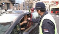Saobraćajna kontrola zaustavljala žene na praznik, ali umesto kazne dobile su iznenađenje