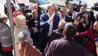 Vučić iznenadio demonstrante zadužene u švajcarcima, sam i bez policije