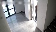 Bruka u Doboju, muškarac urinirao u liftu zgrade