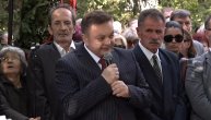 Milovan Bojić drži govor na sahrani Mire Marković