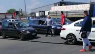 Tuča kod Ade Ciganlije, vozači svađu završili pesničenjem