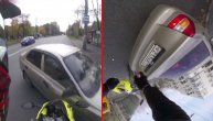 Bajker udario u kola i preleteo 10 metara