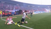 Najkomičniji momenat derbija: Zdjelar pada kao u partizanskom filmu