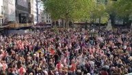 Navijači Ajaksa prave šou na ulicama Londona pred polufinale Lige šampiona
