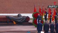 Putin položio venac na grob Neznanom junaku u Moskvi