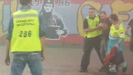Jeziv prizor na stadionu: Navijaču Zvezde pozlilo, nije mogao da diše