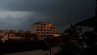 Otvorilo se nebo nad Beogradom, nevreme uplašilo građane