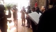 Ovako u Keniji pevaju himnu "Bože pravde" za dobrodošlicu Srbima