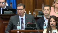 Vučić: Prebijaju ljude, upadaju u kuće, do sada nema poginuli, ali je teško stanje