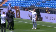 Jović obukao dres Reala, izašao na teren Bernabeua, a onda se zaviorila srpska trobojka