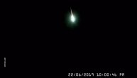 Seli za sto da večeraju u miru i tišini, a onda im je iznad glava eksplodirao meteor