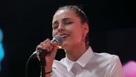 LOVE&LIVE, Džejla Ramović: Zvezda Granda uživo peva "Zagrli me"