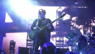 Ni pljusak na Exitu nije sprečio publiku da peva uglas sa The Cure