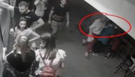 Prošetala je Novim Sadom u toplesu, a onda gurnula ženu i povredila je
