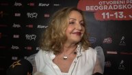 Ana Bekuta nasmejana na festivalu Ulaz