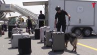 Policija pregledala do poslednjeg šrafa: Ovako izgleda traženje bombe u avionu