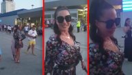 Ceca u lepršavom miniću stigla u Tivat, nema ko nije gledao u njene otkrivene seksi noge