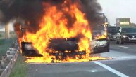 Jeziv prizor kod Lapova: Auto se zapalio, vozač istrčao u poslednjem trenutku