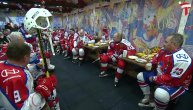 Putin kao vođa "Crvenih" dominirao na ledu: Predsednik Rusije sa Šojguom igrao Noćnu hokej ligu