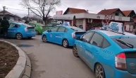 Kolone taksi vozila kreću ka Malči, potera za berberinom se nastavlja
