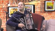 Milan Jovanović Jabučanac gost Muzičke apoteke: Bože, šta radi napaćenoj harmonici