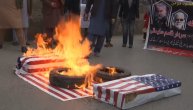 Paljenje američkih zastava i bes na protestu zbog ubistva generala Sulejmanija